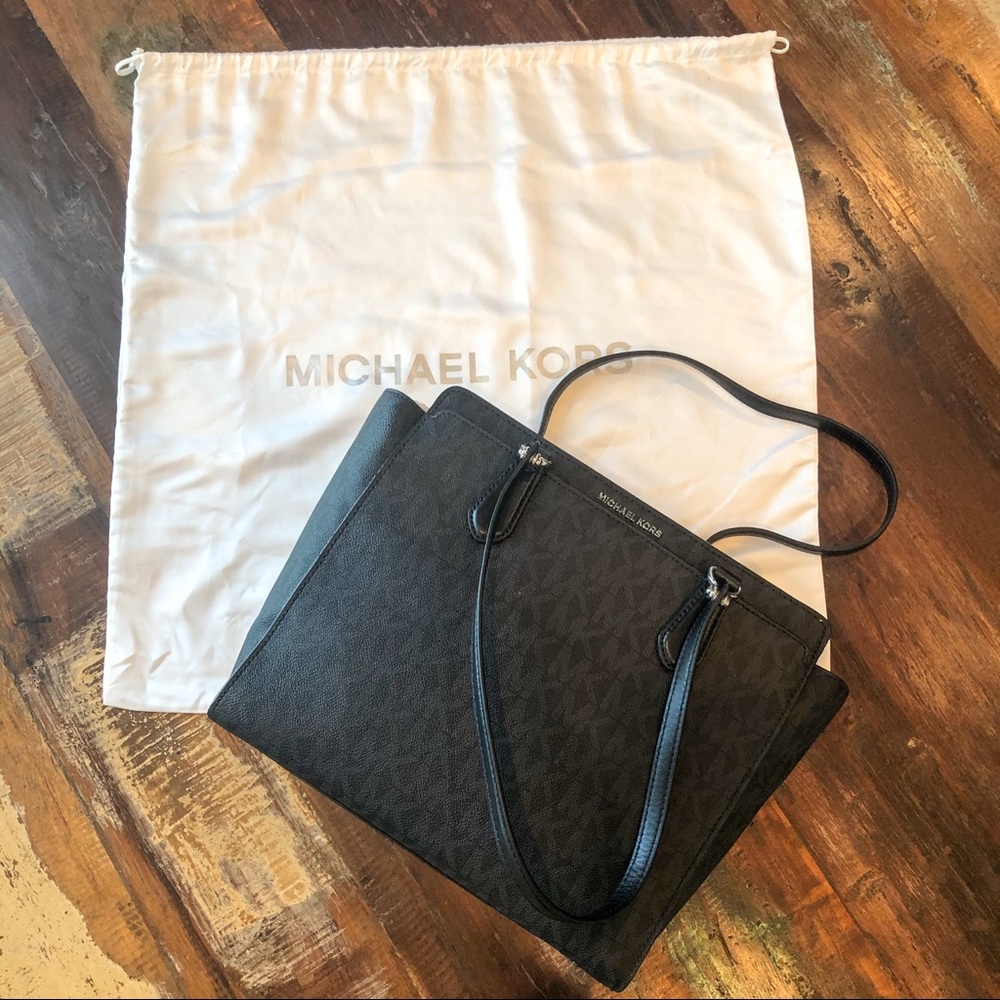 Michael Kors - Black Dee Dee Convertible Tote